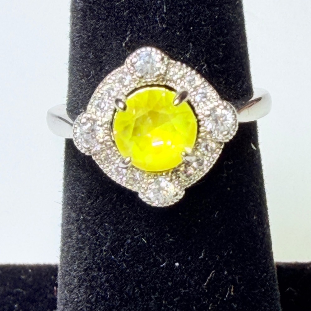Fragrant Jewels Aureus Womens Yellow Crystal Halo Ring Silver Tone Size 5